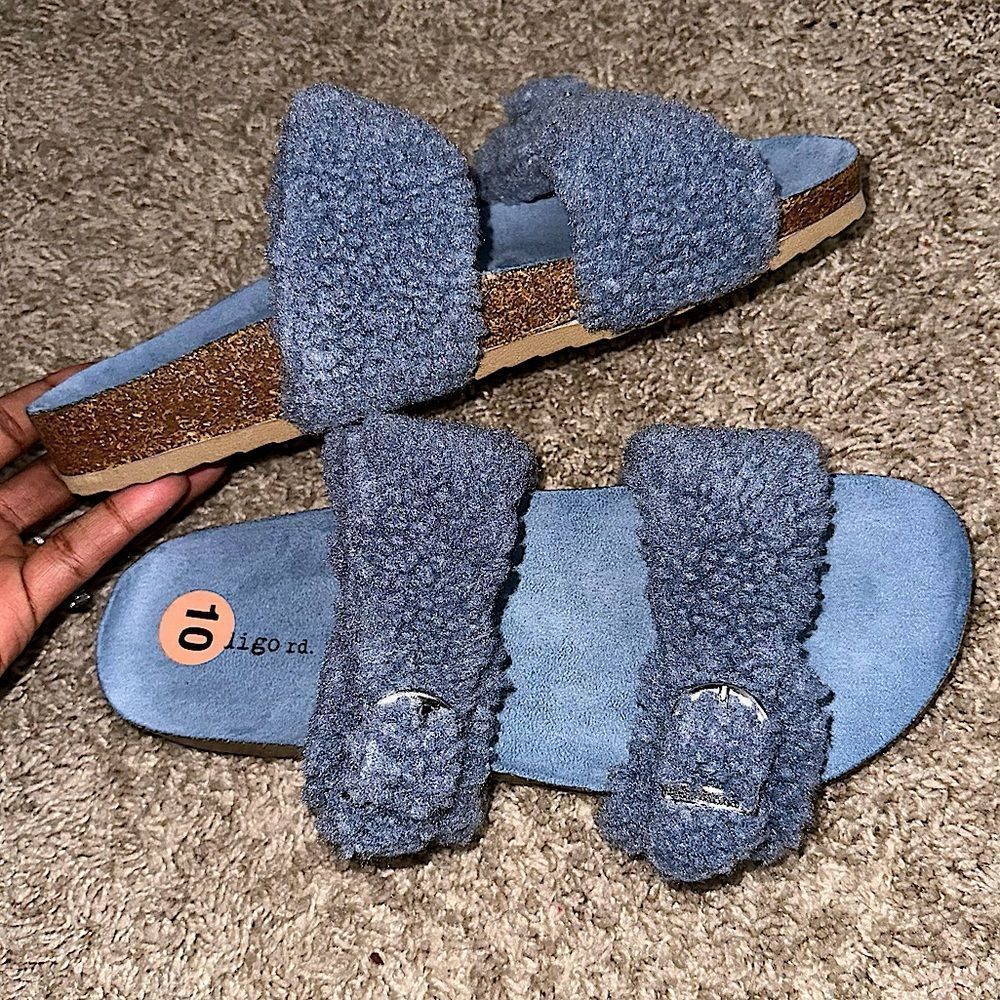 Womens Teddy Bear Blue Faux Fur Sherpa Sandals Silver Buckles NEW slides slip-on
